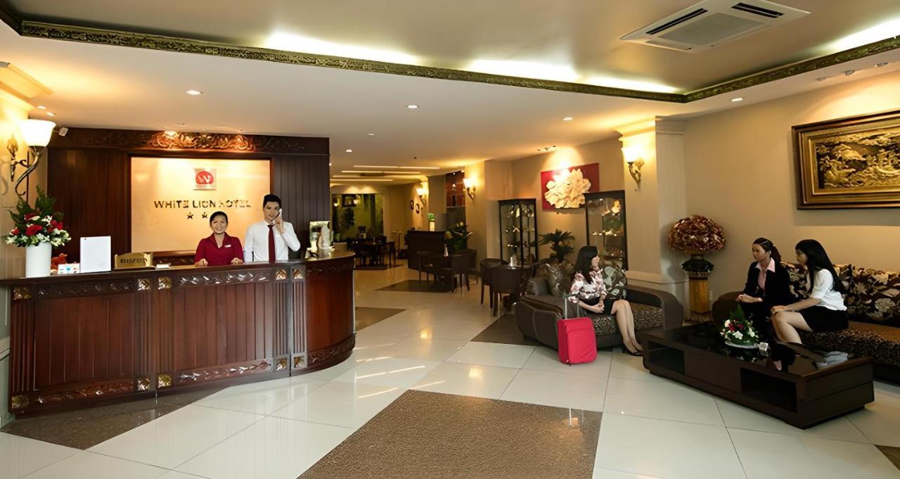 RedDoorz Premium White Lion Hotel Ho-Chi-Minh-Stadt Exterior foto